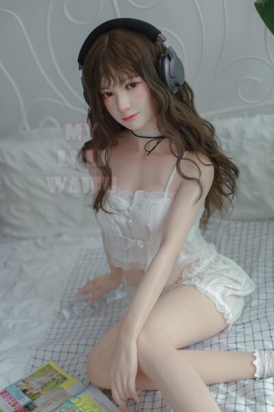 150cm/4ft11 B-cup Silicone Sex Doll – Runa