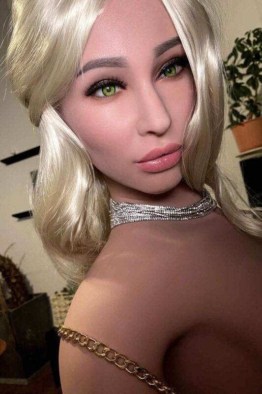 170cm/5ft7 G-cup Silicone Head Sex Doll – Lauren Evans - Image 10