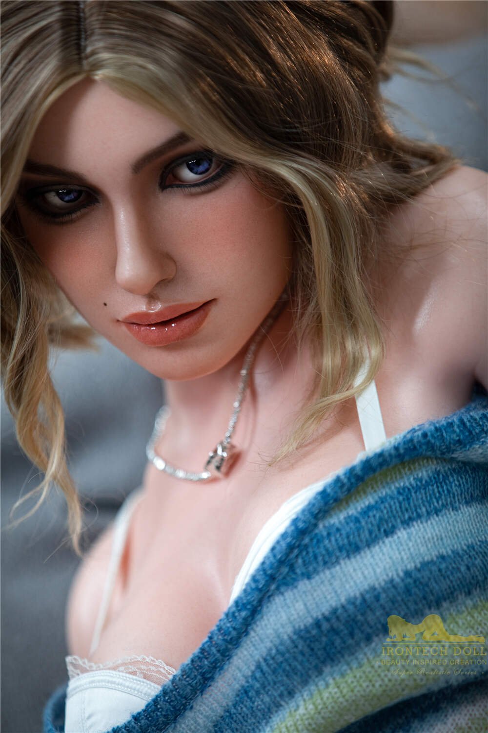152cm/4ft12 A-cup Silicone Sex Doll – Luna - Image 9
